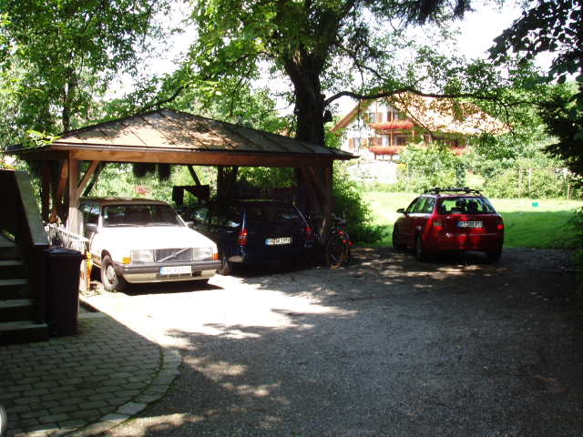 Liegewiese mit Teichanlage